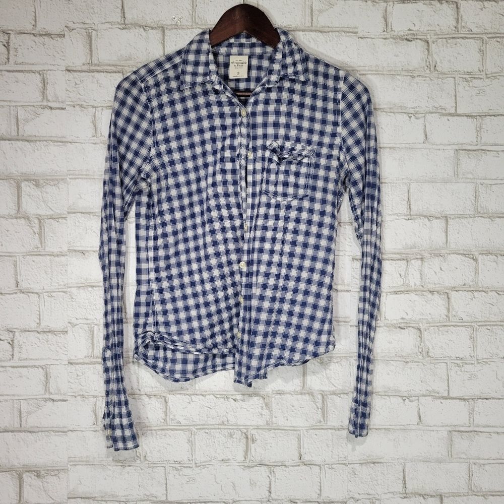Abercrombie & Fitch blue & white button down